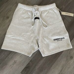 Essentials Light Oatmeal Men's Shorts Size Medium